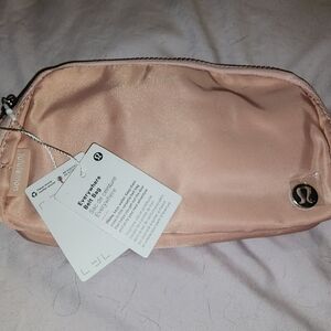 lululemon athletica EveryYay Pink Cosmetic Pouch